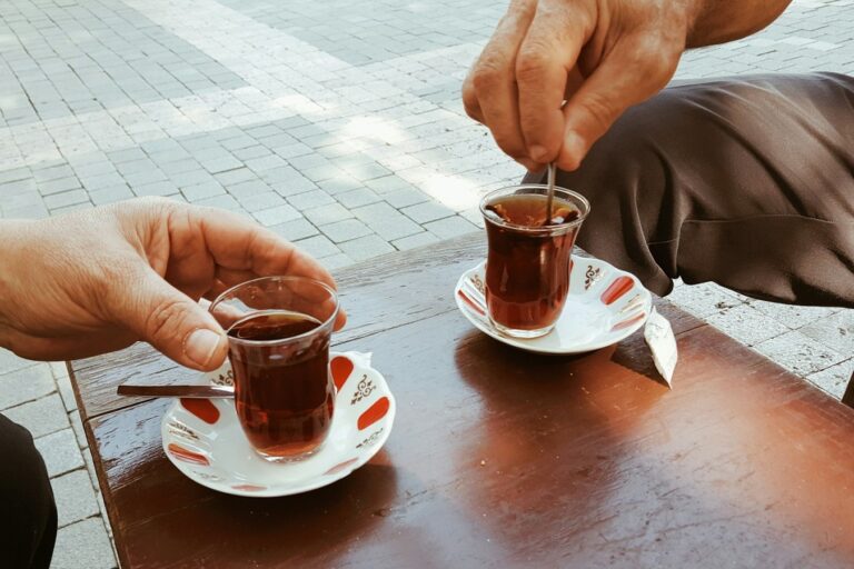 Cara Meminum Teh Sangat Menentukan Manfaat Kesehatannya?