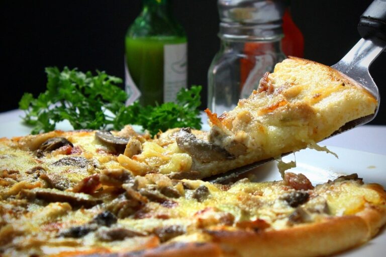 Makanan Takeaway Mengandung Garam Lebih Banyak dari yang Tertulis?